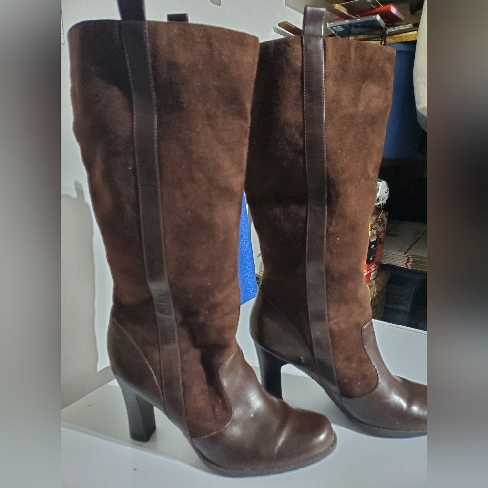 Women's Chocolate Boots